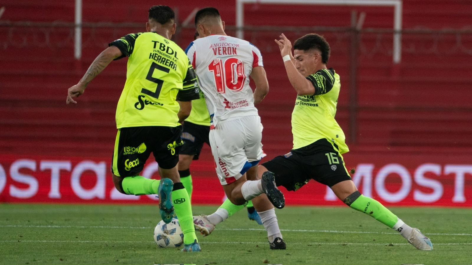 nhan-dinh-soi-keo-argentinos-juniors-vs-barracas-luc-07h15-ngay-26-11-2024-1