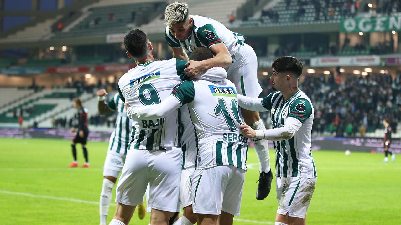 Nhận định soi kèo Bayburt vs Giresunspor lúc 19h00 ngày 3/9/2025 nhan-dinh-soi-keo-bayburt-vs-giresunspor-luc-19h00-ngay-3-9-2025-1